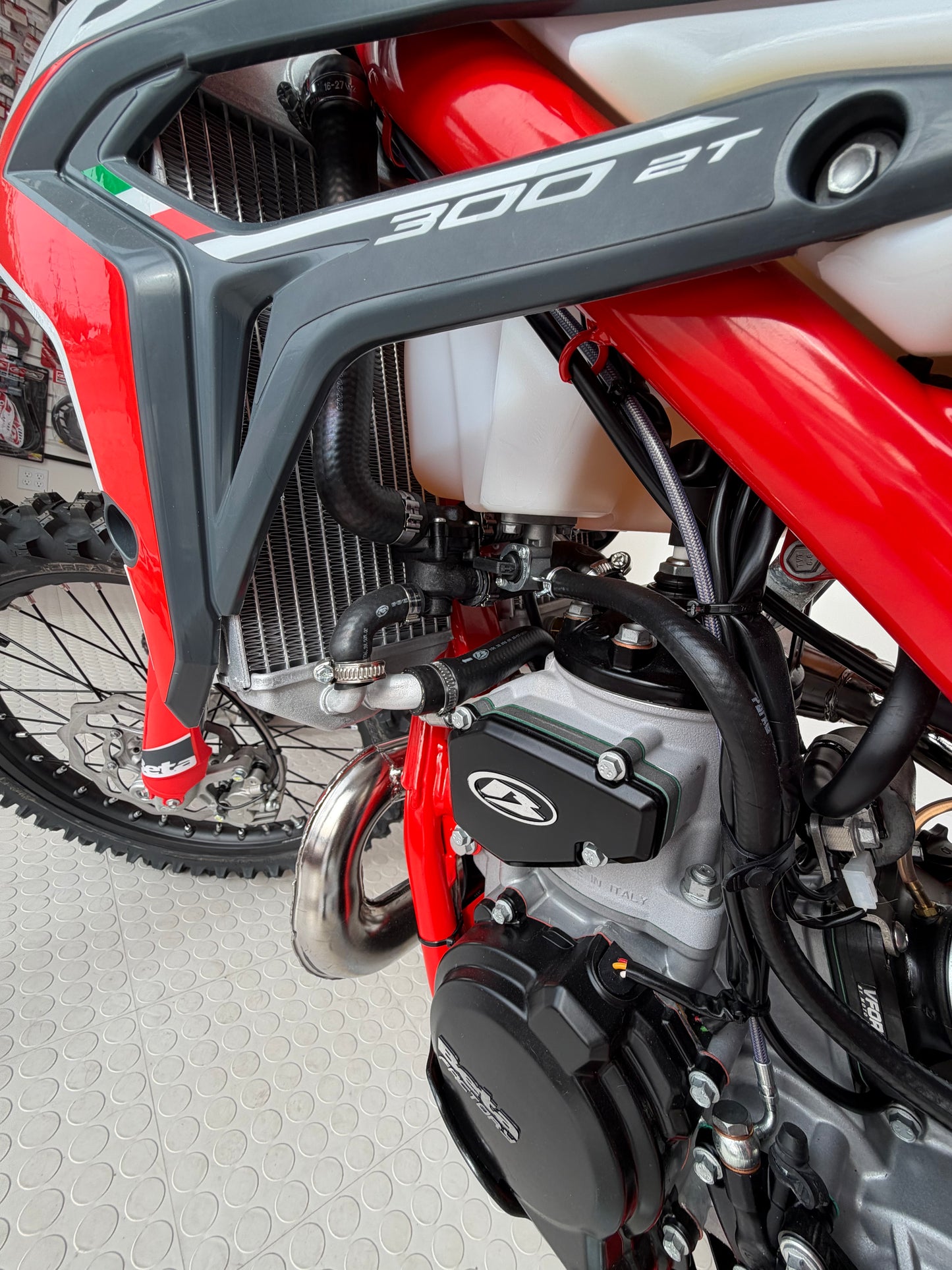 2026 Beta XTrainer 2 inch Low Boy