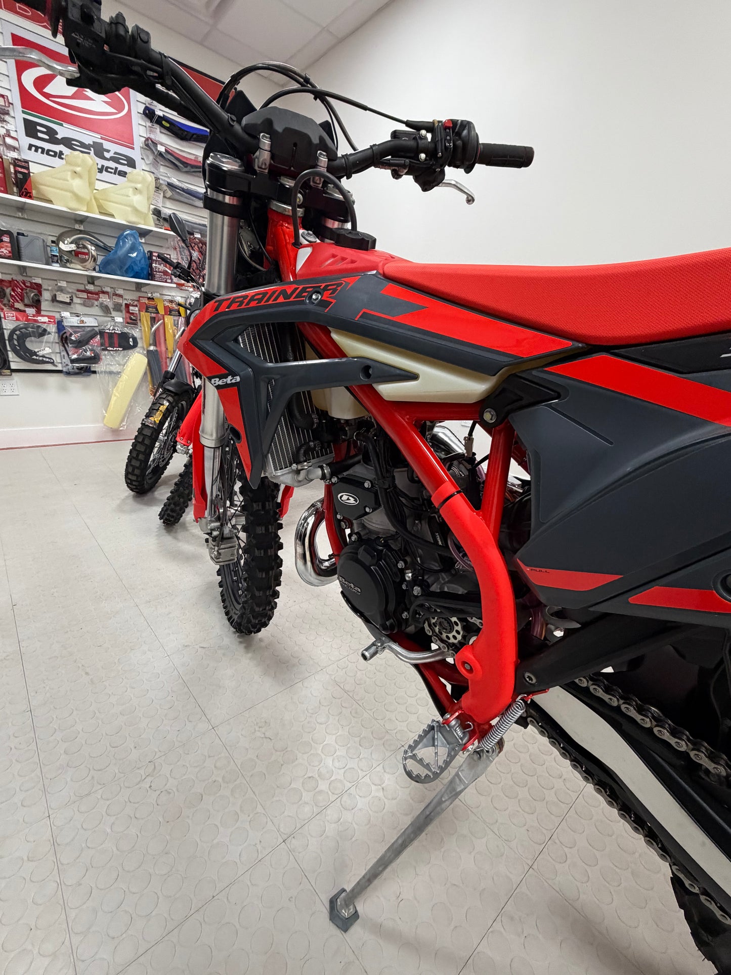 2025 Beta Xtrainer 300 - Demo