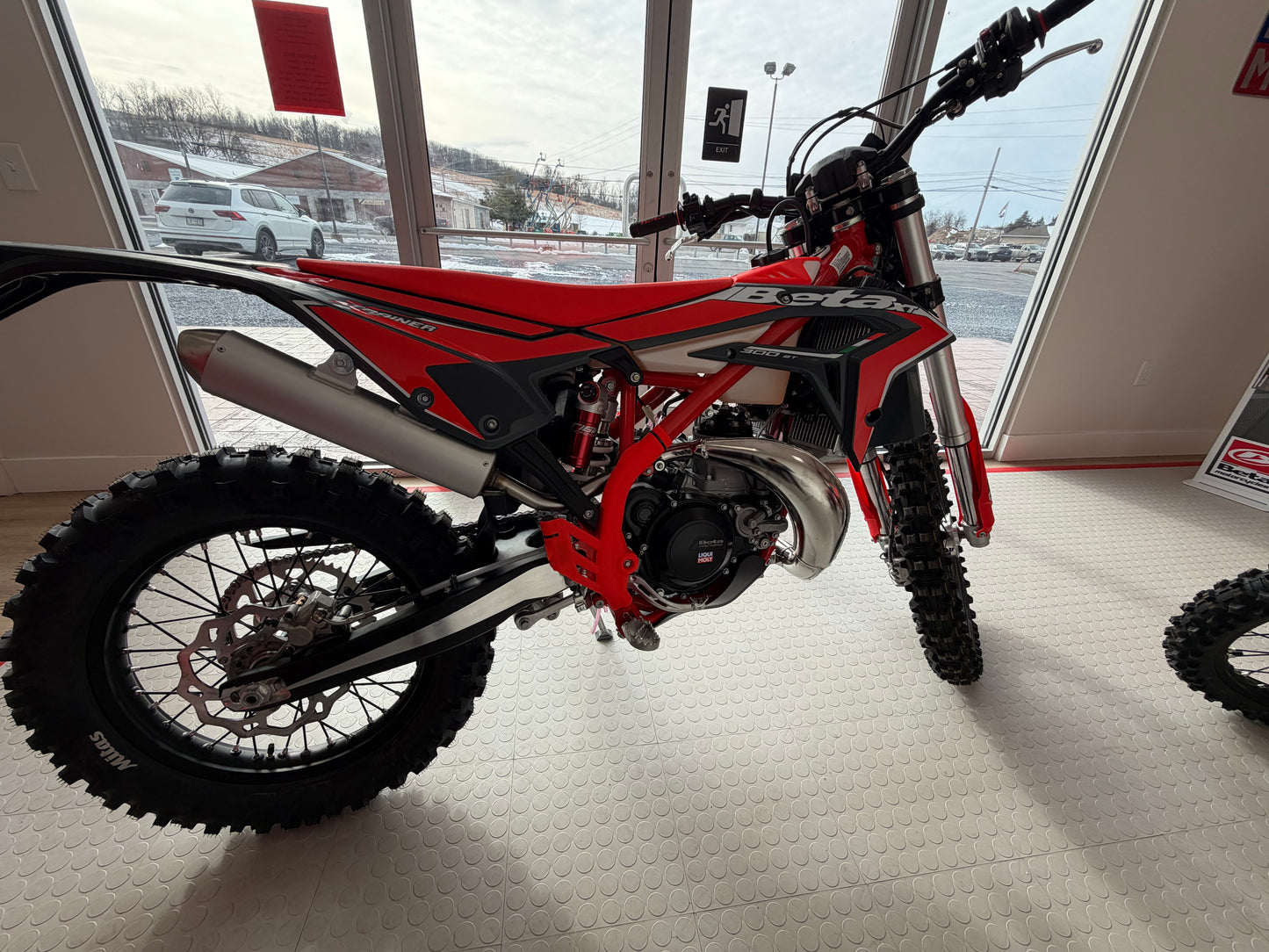 2026 Beta XTrainer 2 inch Low Boy