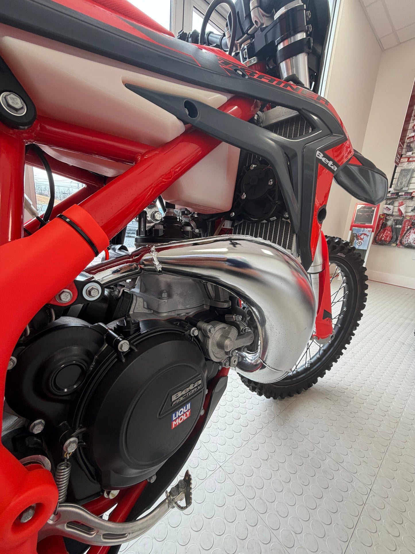 2026 Beta 300 XTrainer Lowboy Factory (Sold out for 2026)