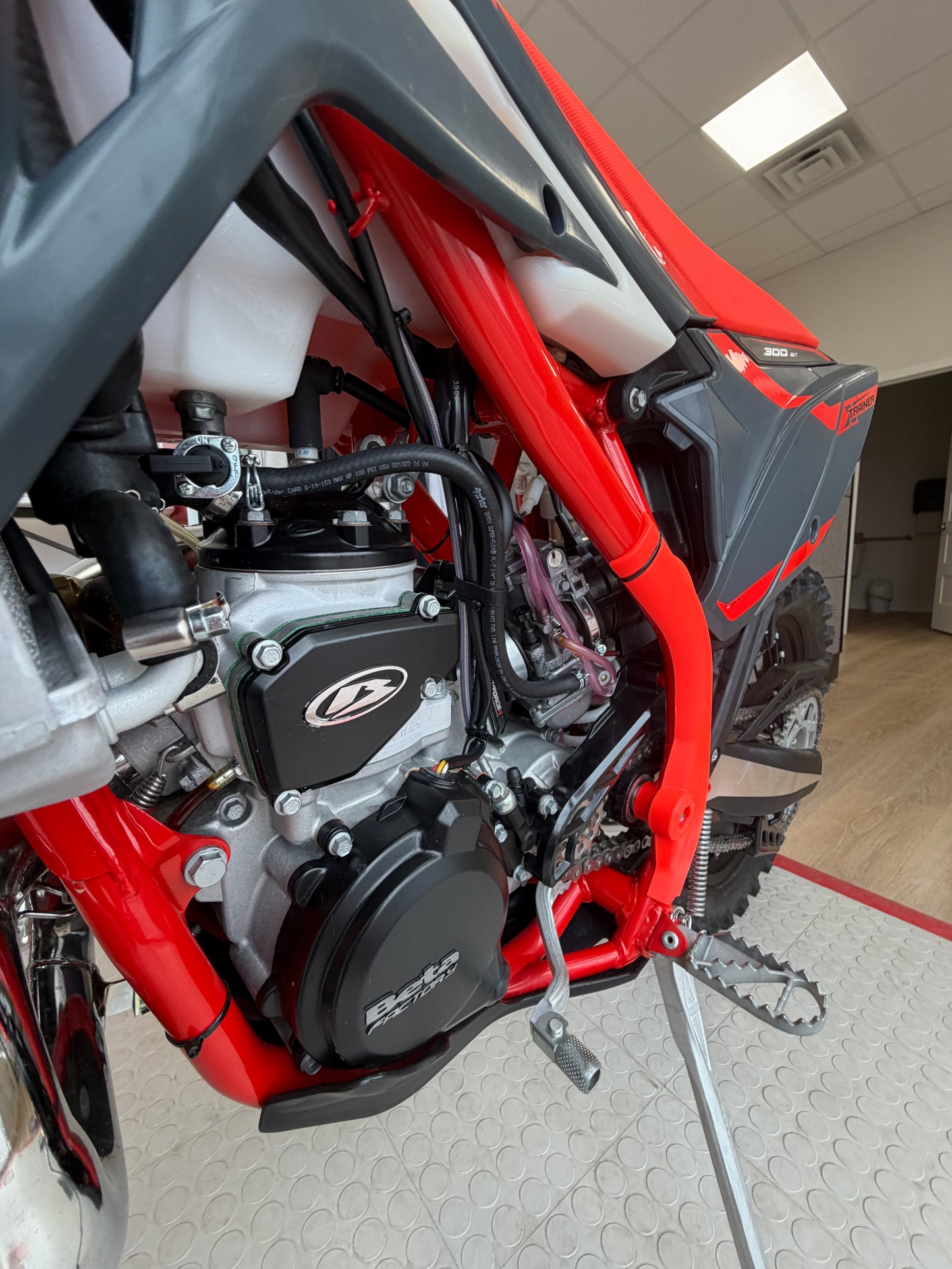 2026 Beta 300 XTrainer Lowboy Factory (Sold out for 2026)