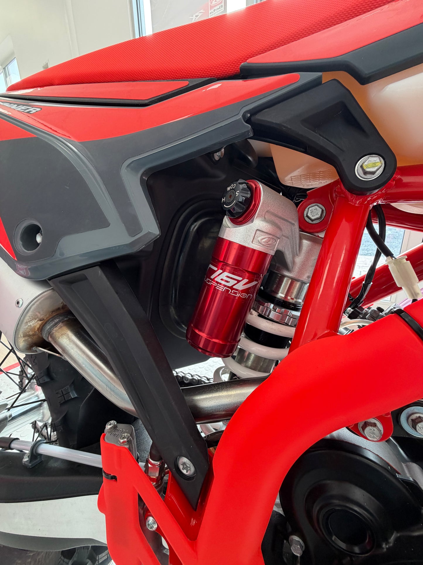 2026 Beta XTrainer 2 inch Low Boy