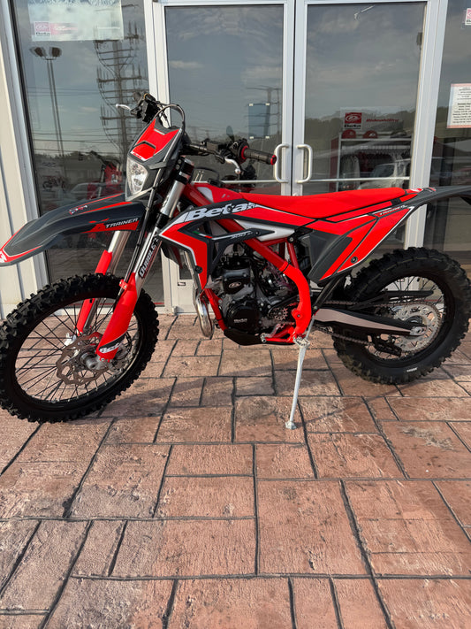 2026 Beta 300 XTrainer Lowboy Factory (In stock now 06.25.26)